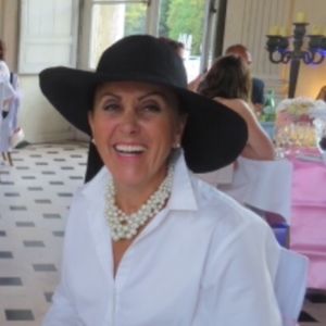 Meet your Posher, Maya